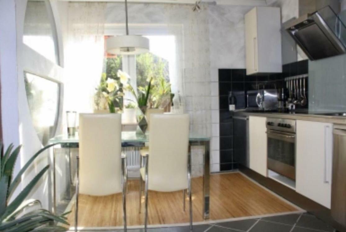 Ferienwohnung Villa Wohntraum Varel Esterno foto